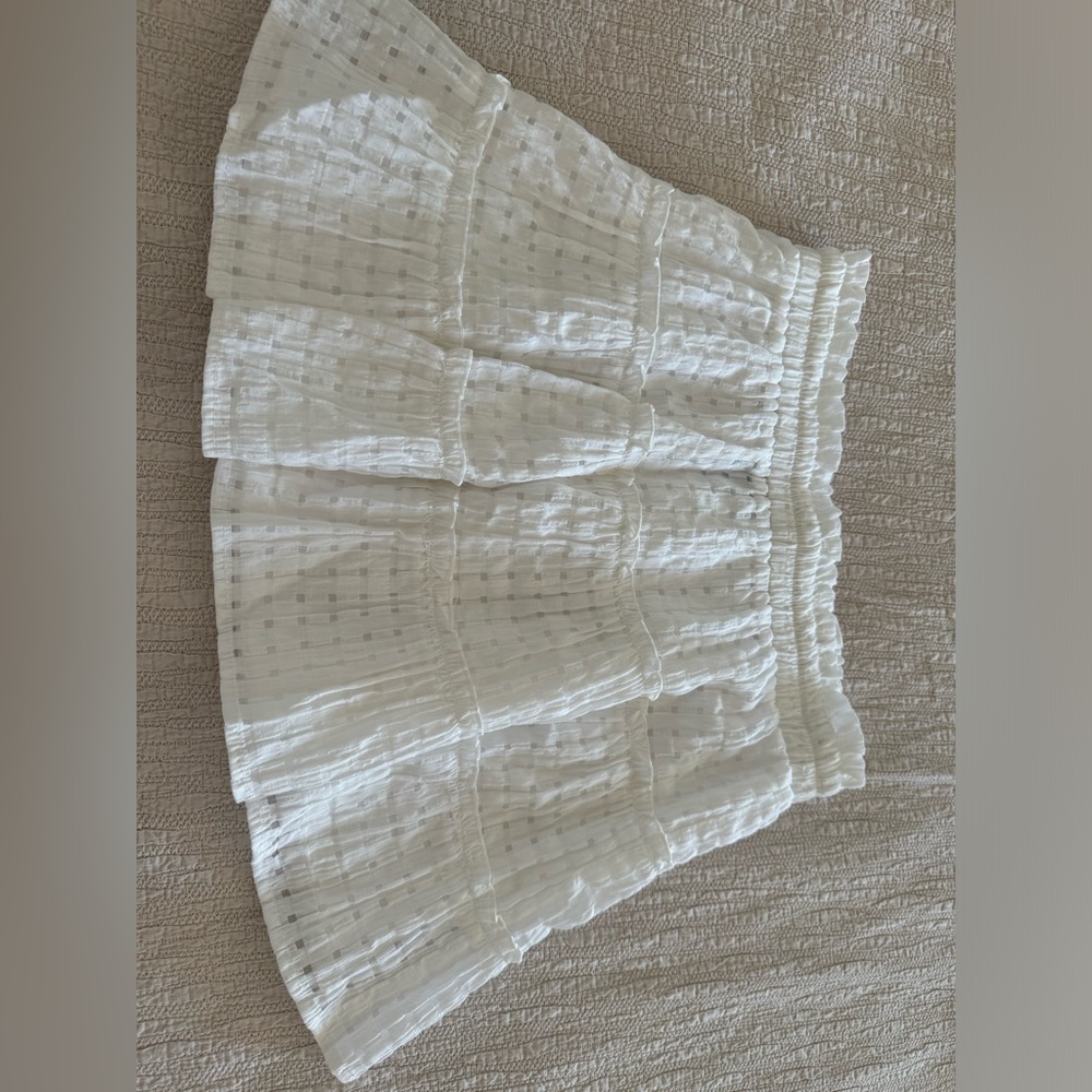 Mini skirt white.